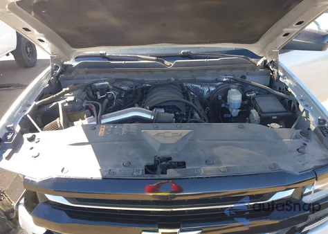 2018 Chevrolet Silverado 1500 2Lt z USA, uszkodzony, nr VIN 1GCVKREC6JZ110250